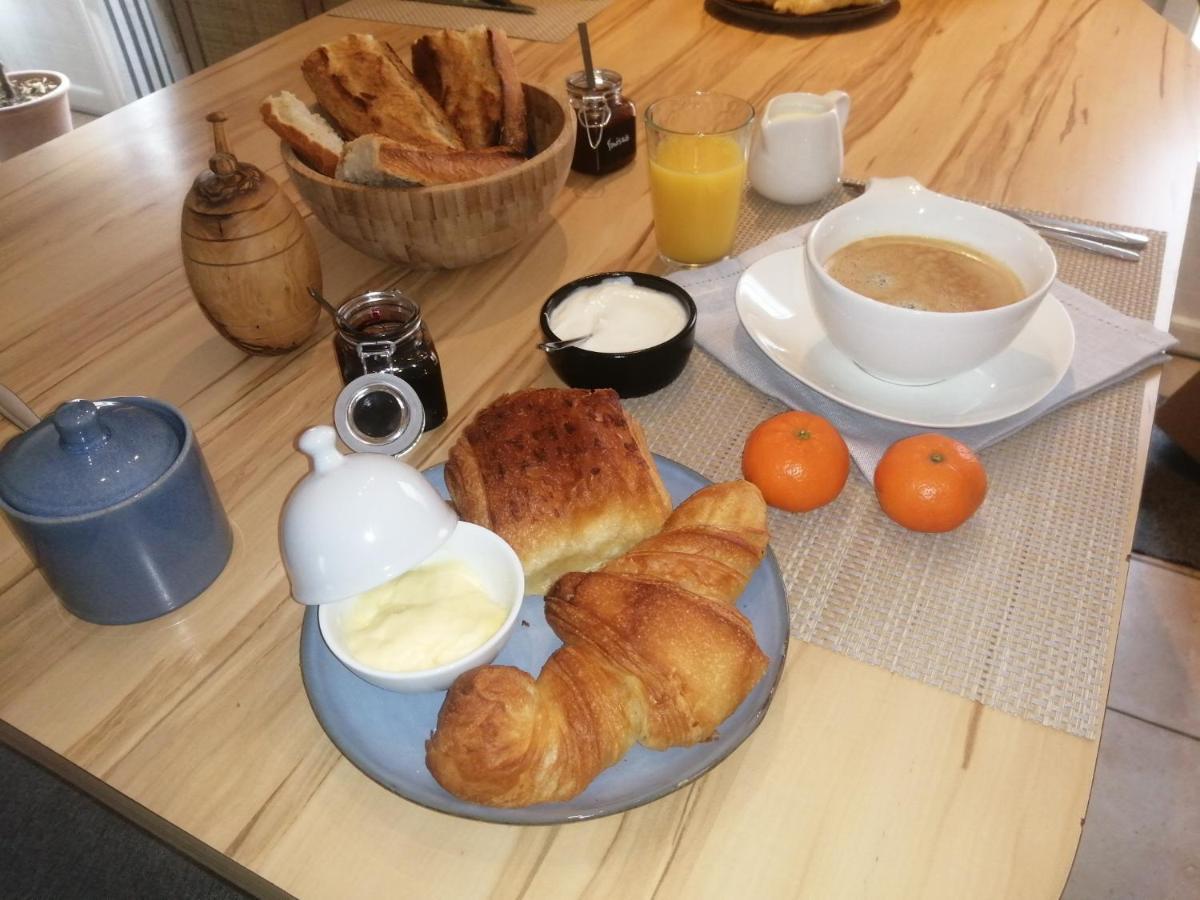 La Maison D'Elise Bed & Breakfast Dollon Ngoại thất bức ảnh